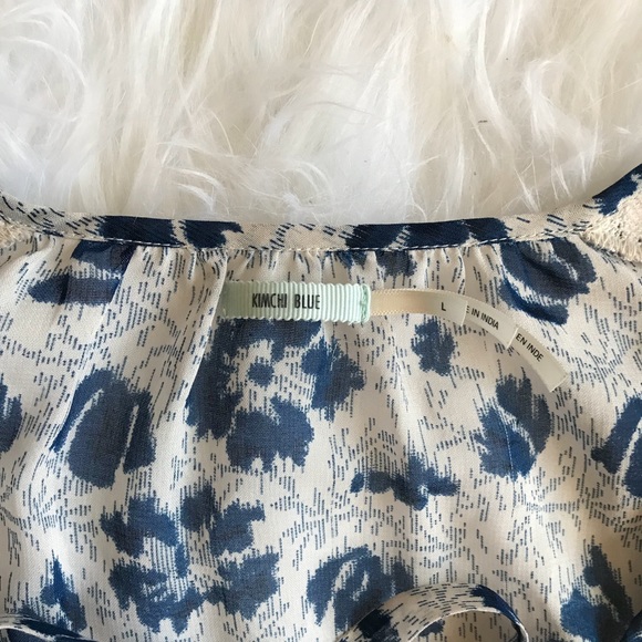 SOLD: Kimchi Blue (Urban Outfitters) Blouse - Picture 6 of 6